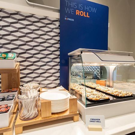 Holiday Inn Express Asheville Woodfin By Ihg Extérieur photo